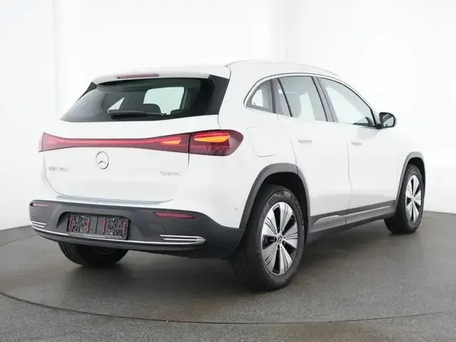 Mercedes-Benz EQA 300