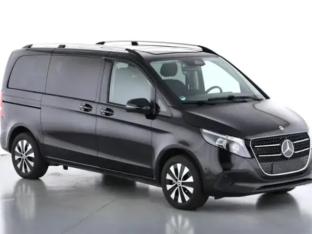 Mercedes-Benz V 220