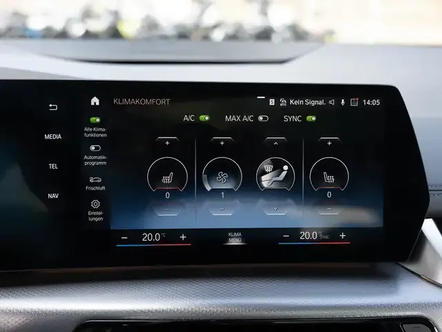 BMW 225