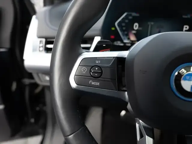 BMW 225