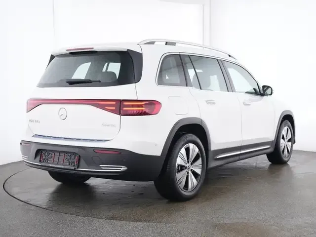 Mercedes-Benz EQB 300
