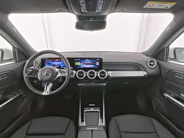 Mercedes-Benz EQB 300