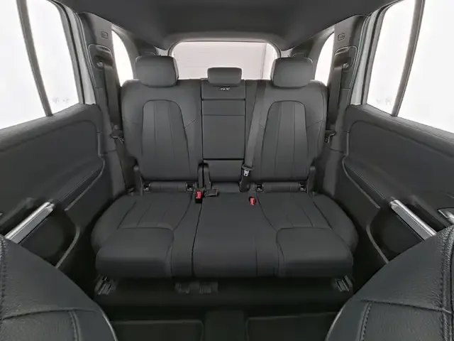 Mercedes-Benz EQB 300