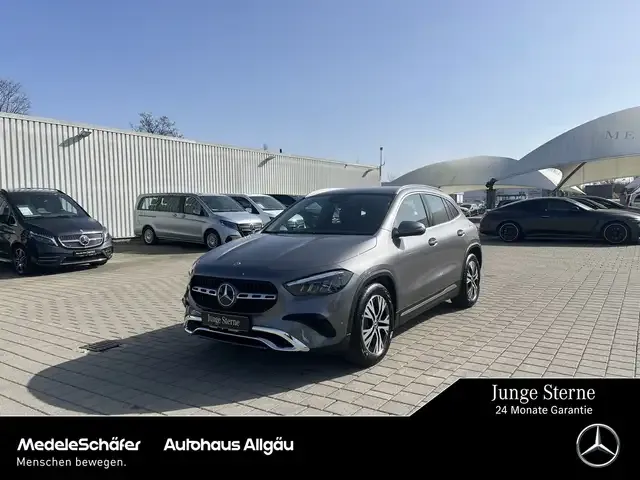 Mercedes-Benz GLA 180