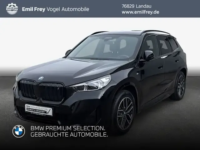 BMW iX1