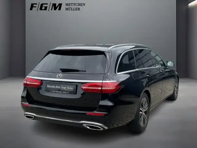 Mercedes-Benz E 200