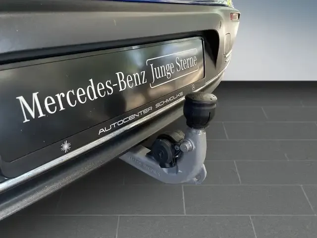 Mercedes-Benz EQA 300