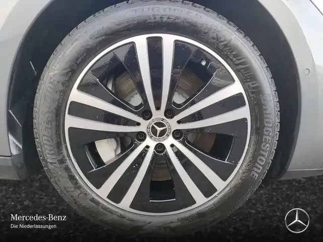 Mercedes-Benz EQE 300