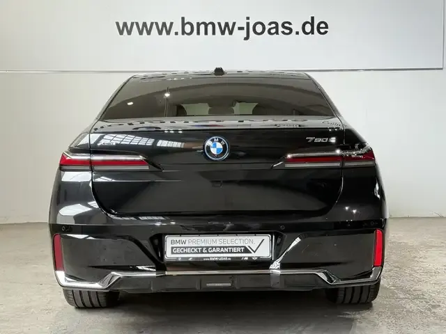 BMW 750