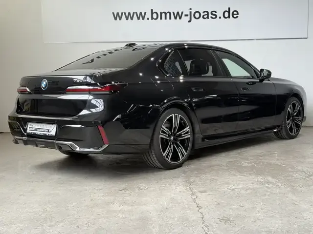 BMW 750