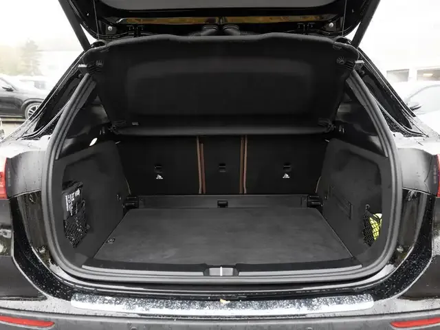 Mercedes-Benz GLA 220