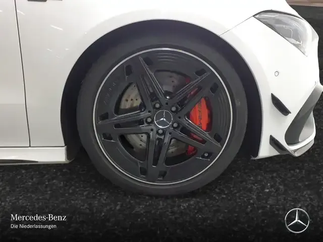 Mercedes-Benz CLA 45 AMG