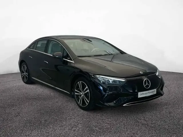 Mercedes-Benz EQE 300