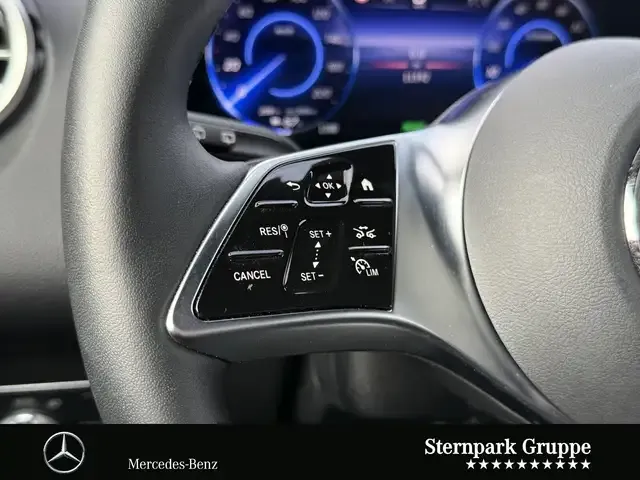 Mercedes-Benz EQB 300