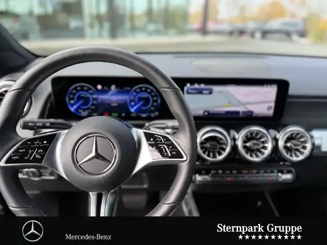 Mercedes-Benz EQB 300