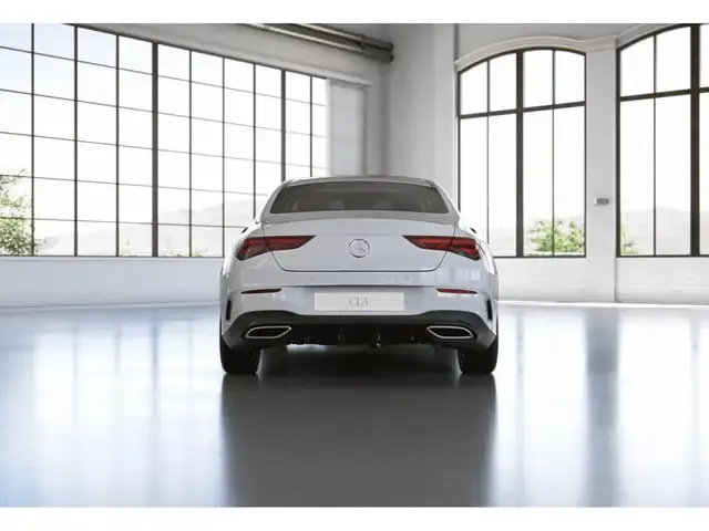 Mercedes-Benz CLA 220