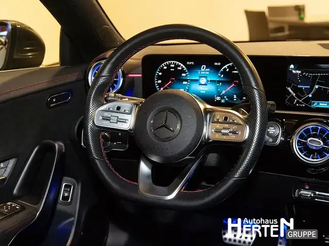 Mercedes-Benz CLA 200