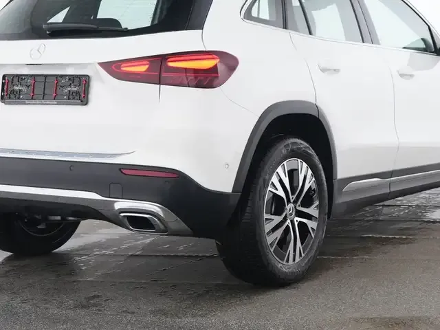 Mercedes-Benz GLA 180