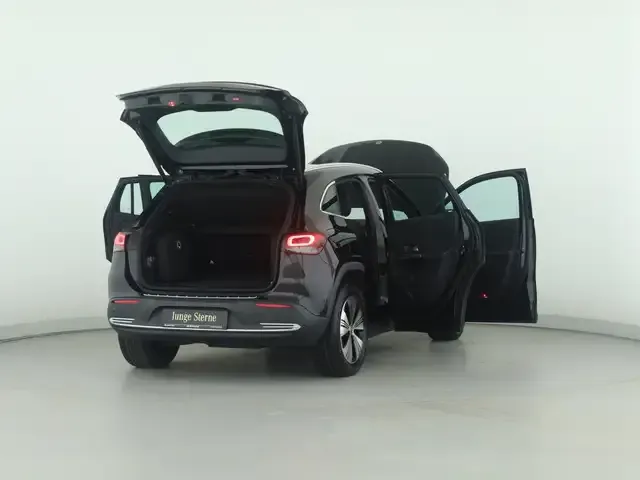 Mercedes-Benz EQA 300