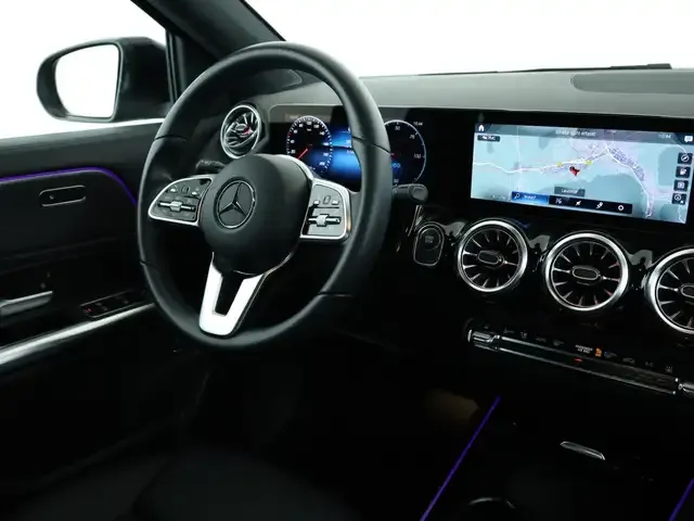 Mercedes-Benz EQA 300