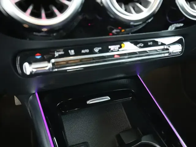 Mercedes-Benz EQA 300