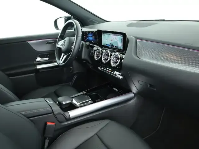 Mercedes-Benz EQA 300