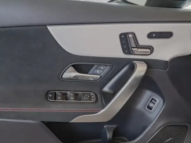 Mercedes-Benz A 35 AMG