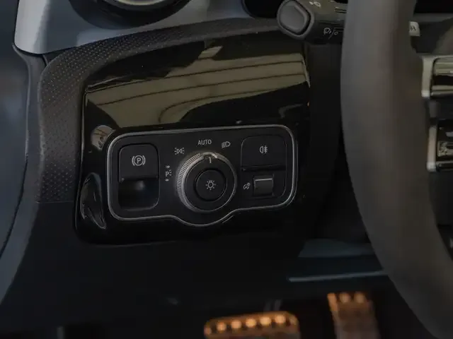 Mercedes-Benz A 35 AMG