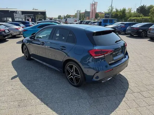 Mercedes-Benz A 250