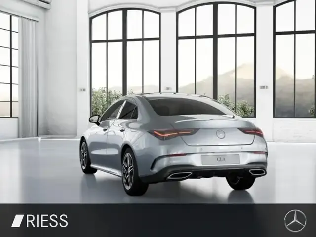 Mercedes-Benz CLA 200