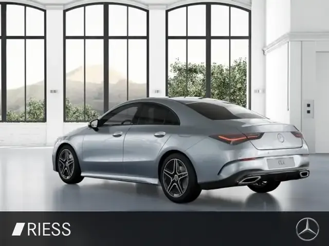 Mercedes-Benz CLA 200