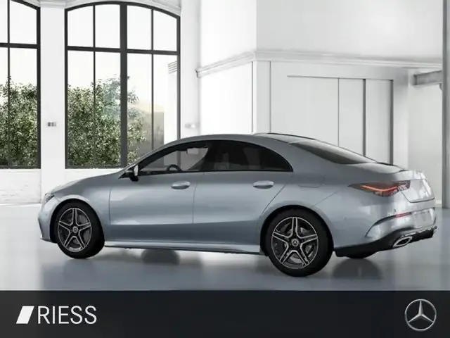 Mercedes-Benz CLA 200