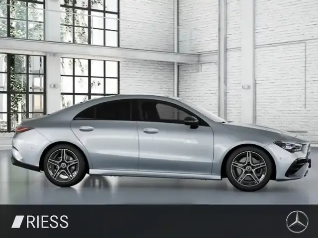 Mercedes-Benz CLA 200