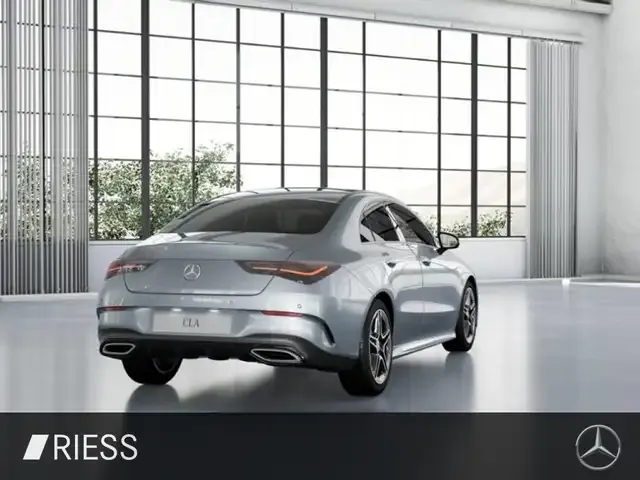 Mercedes-Benz CLA 200