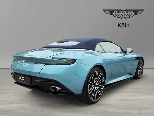 Aston Martin DB12
