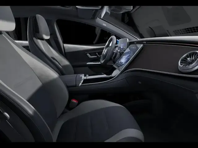 Mercedes-Benz EQE 43