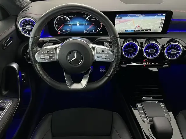 Mercedes-Benz CLA 220