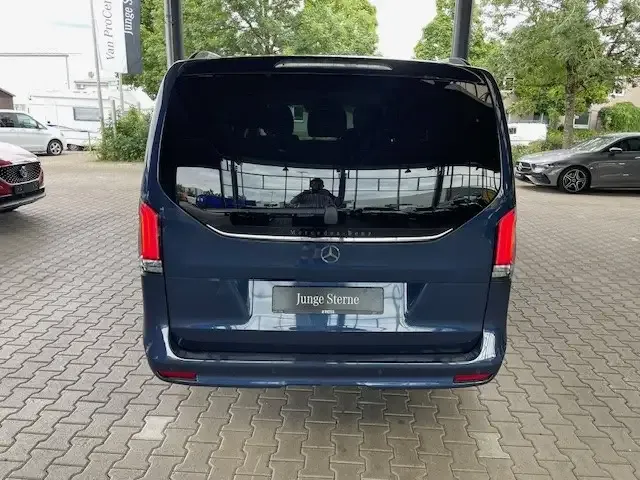 Mercedes-Benz V 250