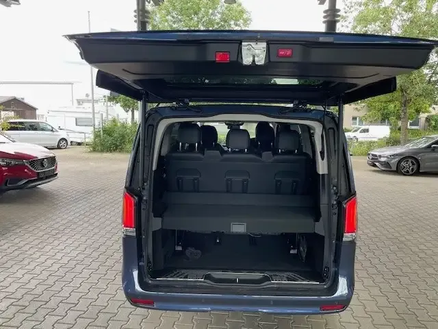 Mercedes-Benz V 250