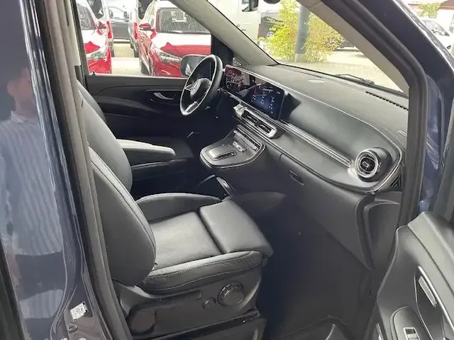 Mercedes-Benz V 250