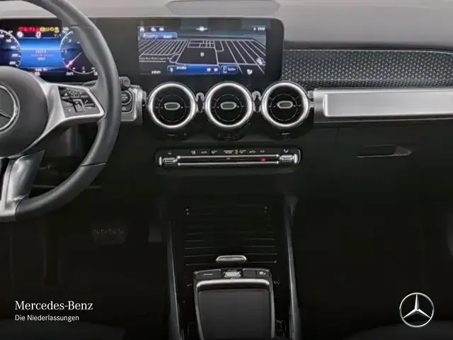 Mercedes-Benz GLB 200