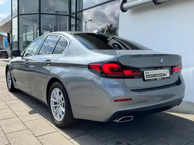 BMW 520
