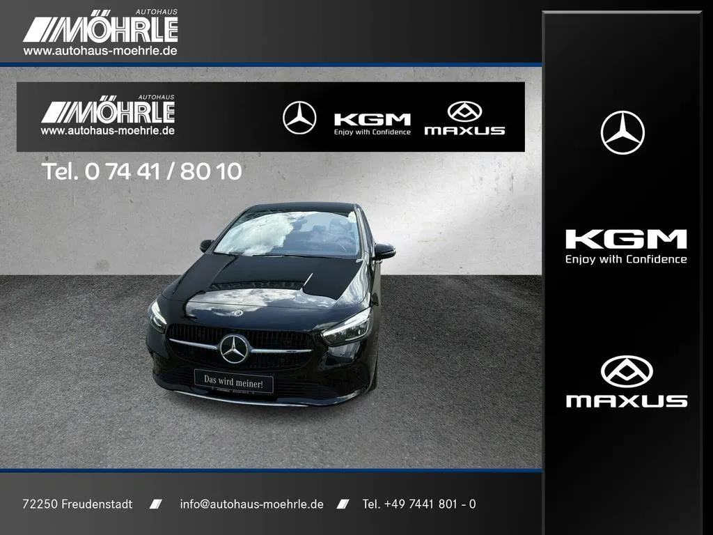 Mercedes-Benz B 180