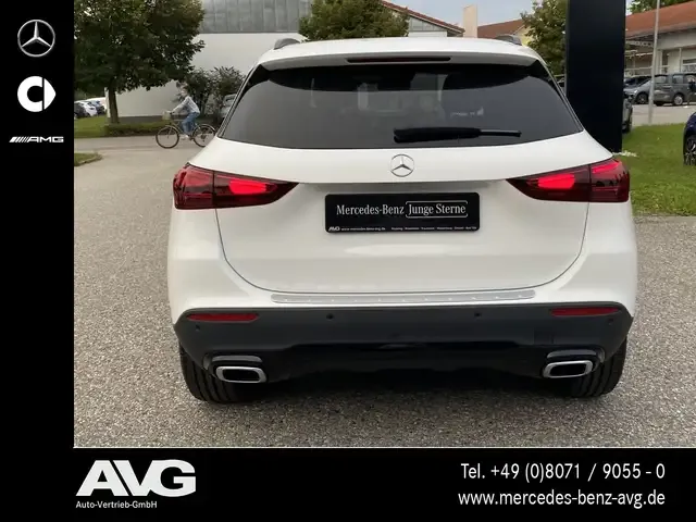 Mercedes-Benz GLA 200