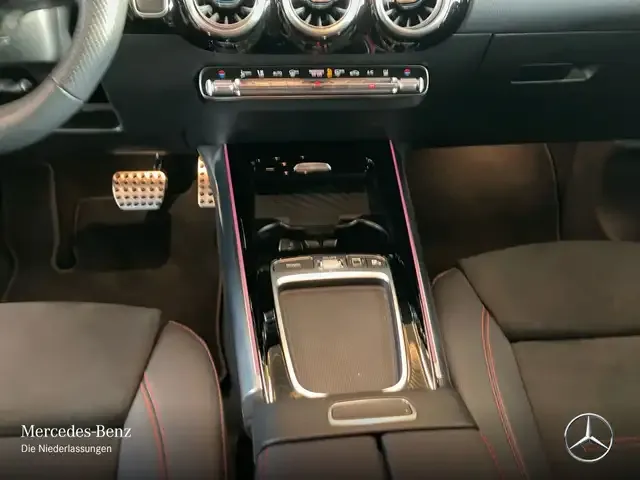 Mercedes-Benz EQA 300