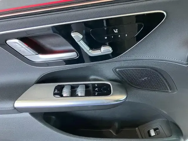 Mercedes-Benz EQE 300
