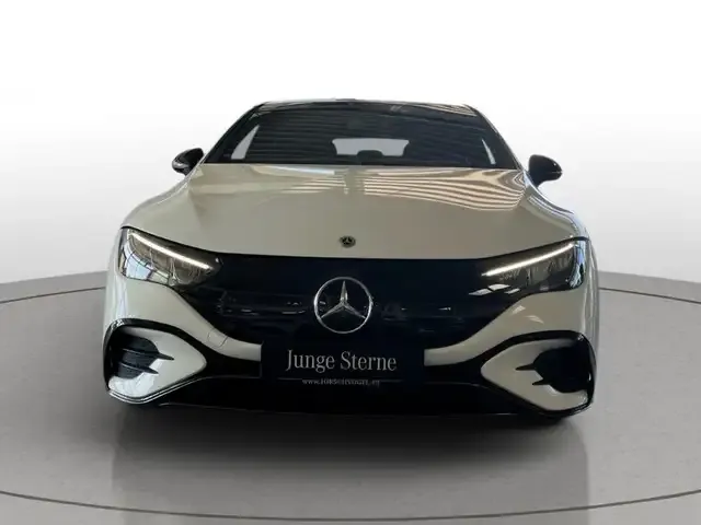 Mercedes-Benz EQE 300