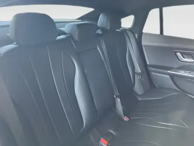 Mercedes-Benz EQE 300