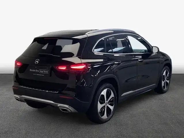 Mercedes-Benz GLA 180