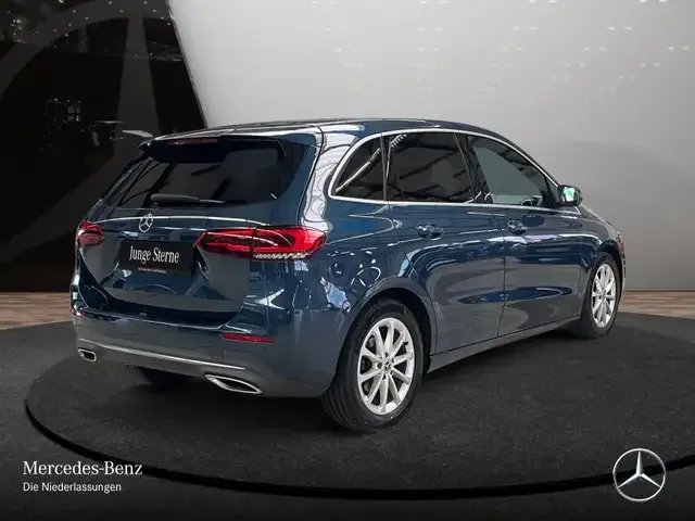 Mercedes-Benz B 200